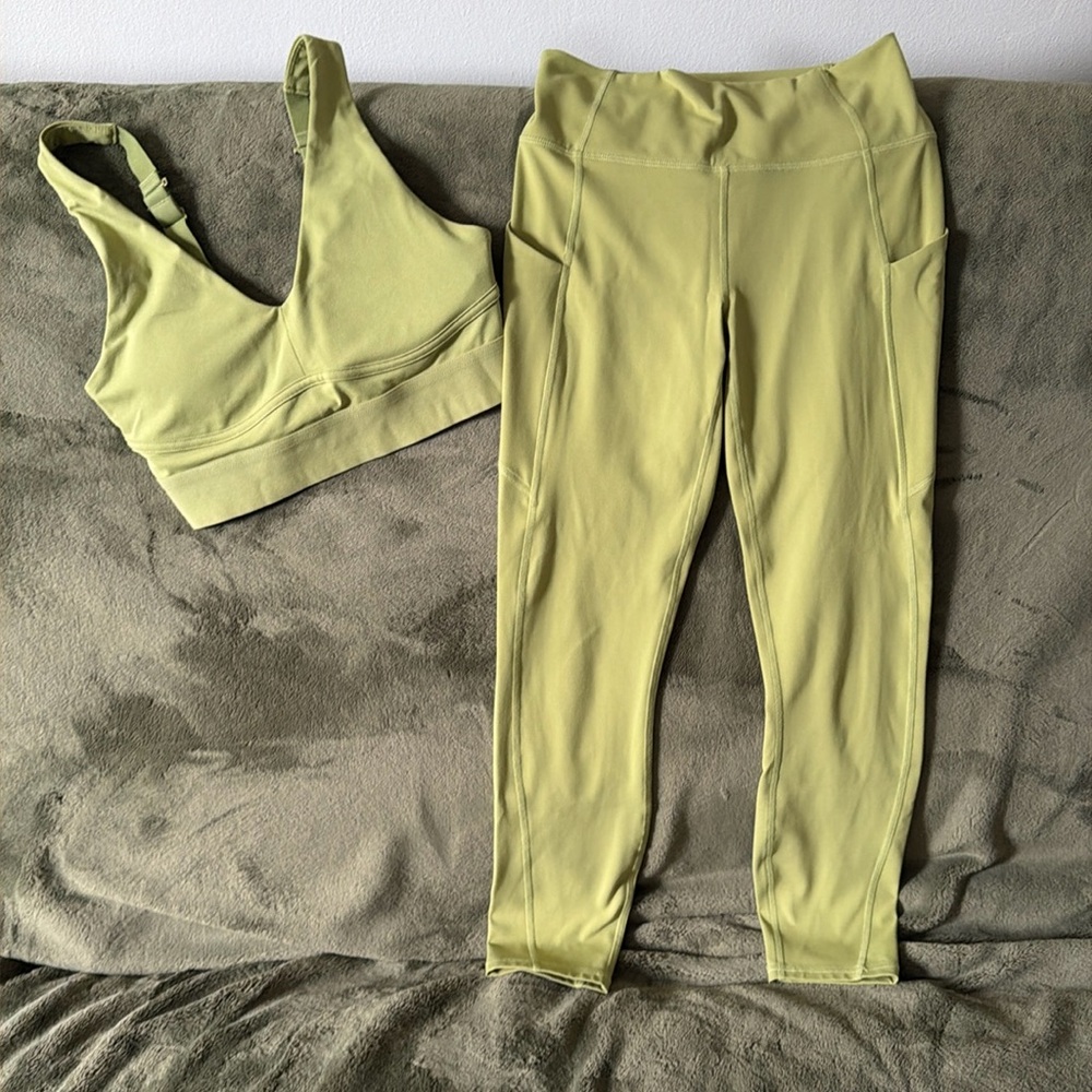 Fabletics Pure Luxe Leggings Outfit